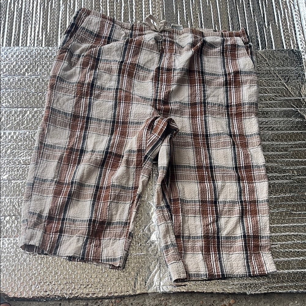 White stag Plaid Casual Shorts in Brown and Cream